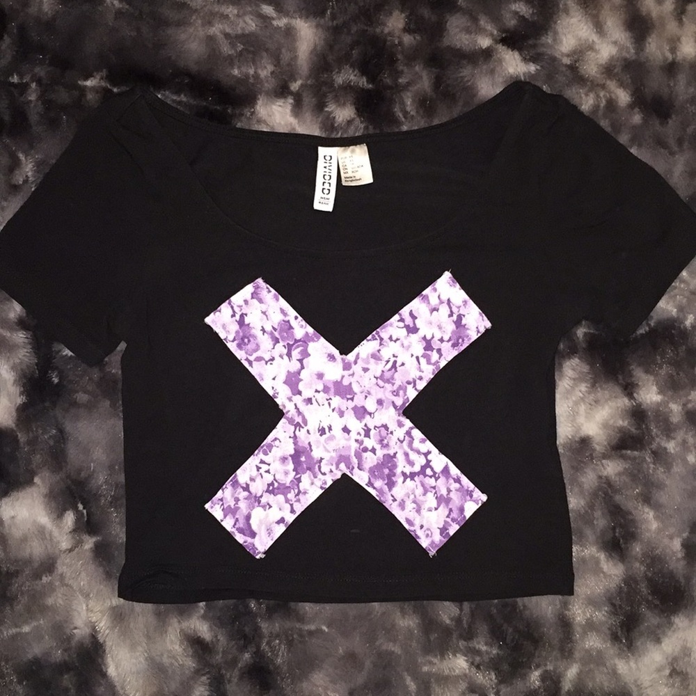 Crop top with purple flower patterned X